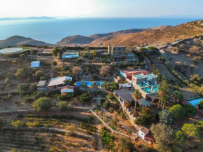  Green Island Resort Villas Athena and Poseidon  Тзиа
